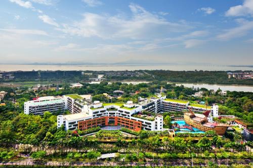 InterContinental Shenzhen by IHG - OCT Metro Station, All Rooms Featuring Balcony from 55 sqm, 10,000 sqm Garden with Beach and Outdoor & Indoor Swimming Pool, Joy Kids Utopia Theme Club