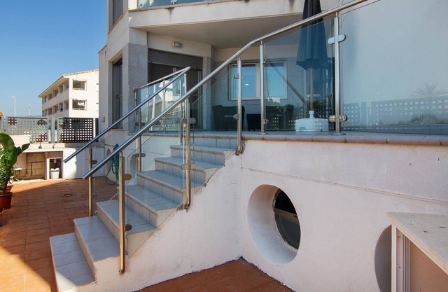 Interesting vacation apartment with special cut awaits you near the beach.