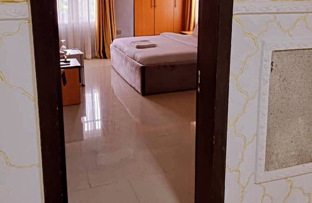 international royal hotel
