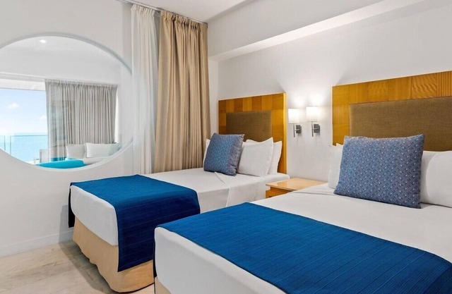 Inviting 1 BR Condo with Stunning Pacific Ocean Views