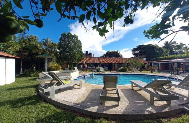 Inviting 14-bed Villa in Toro Valle del Cauca