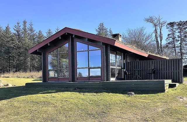 Inviting holiday home in the middle of the beautiful Jammerbug landscape