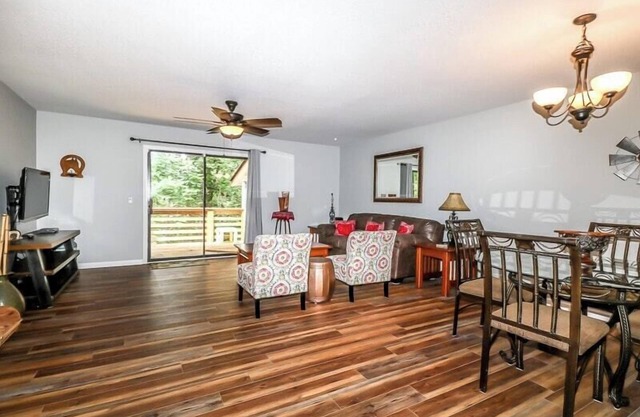 Inviting, Quiet, and Telegenic Home