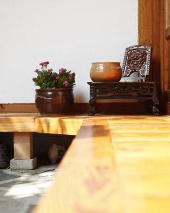 Inwoo Guesthouse