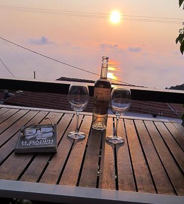 Ionian Balcony Apartment