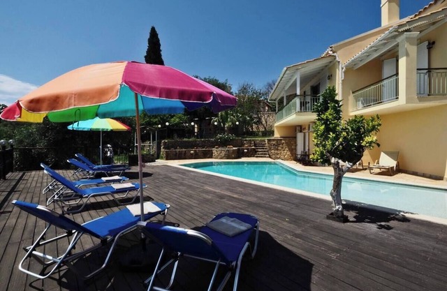 Ionian Blue - amazing 4-bedroom villa in Corfu