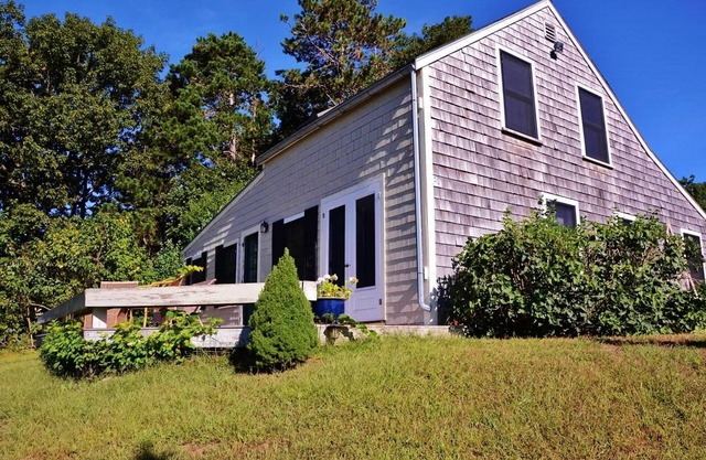 Ipswich Cottage: Beautiful Views, 5 Mins to Beach