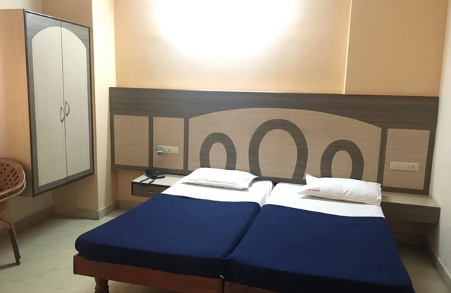 Iroomz Amrutha Residency