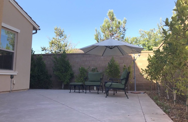 Irvine 3bedroom3.5bathroom House, 10 minutes walk to the shopping mall
