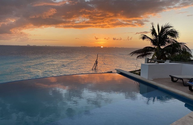 Isla Mujeres' Finest Oceanfront Home Special Summer Rates!