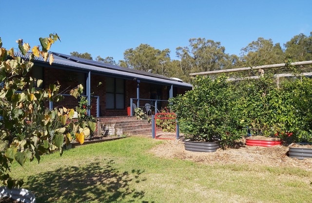 Island getaway near farmland, a bird sanctuary, nature walks, & close to beach