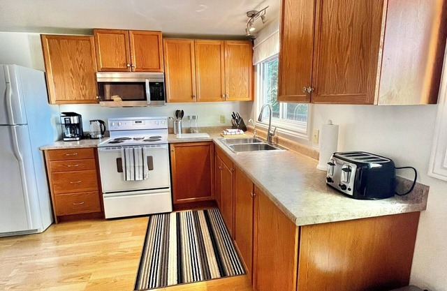 Island View Cottage in Perth Ontario