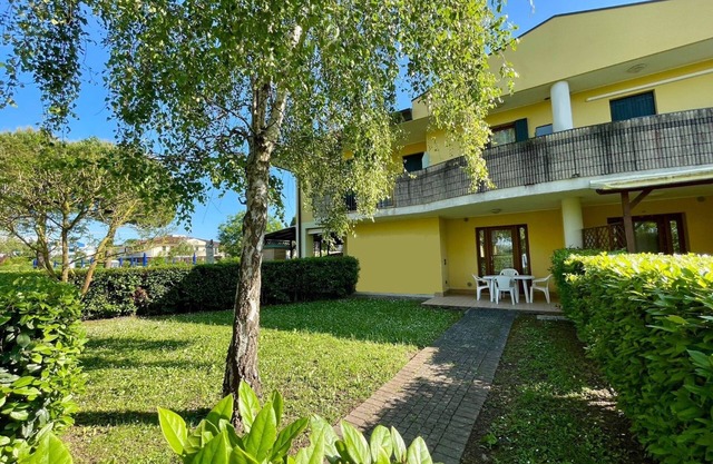 Holiday house with shared pool