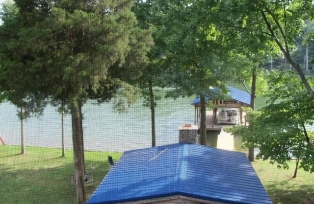 It's Five O'Clock Here! Pontoon available! Read below. 1'st come 1'st serve.