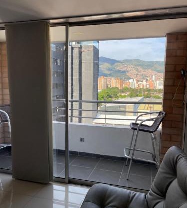 Ivanna Jumar ApartaHotel - Laureles Estadio