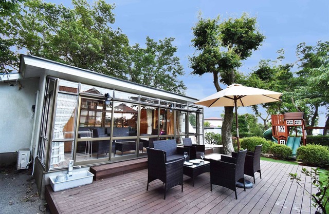 Izu Kogen Ito ·BBQ with pets on the wood deck.Family cottage with hammock slide