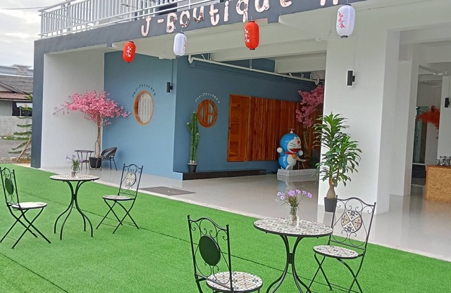 J-Boutique Hotel