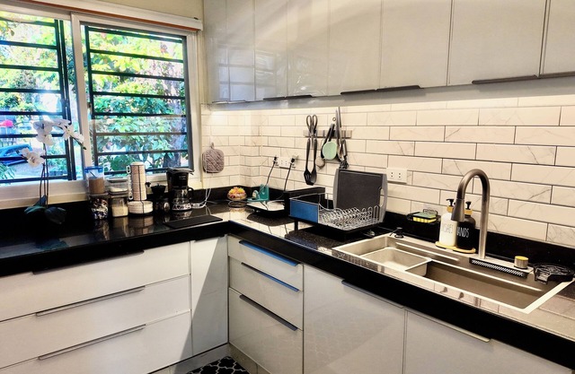 J&J Antipolo 2 Bedroom Condo with Nature View, Netflix, Karaoke, and Threadmill