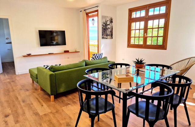 Jacaranda Azul Apartment by HRTenerife Net