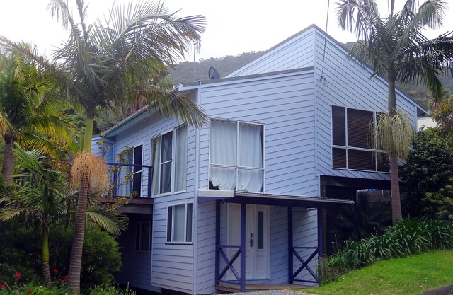 Jacaranda House where beach meets rainforest