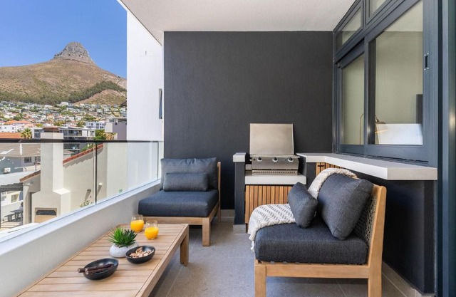 Jade Views Sea Point - Studio, pvt balcony, views