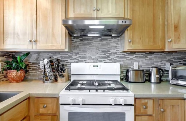 JadeHome - Townhome style