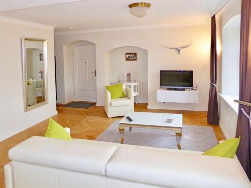 Jagdschloß zu Hohen Niendorf Fewo 1 ELEONORE