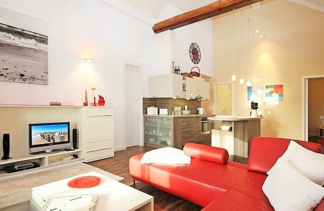 Jagdschloss WE 18: very high-quality and tastefully furnished 4-room apartment