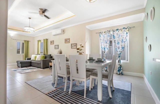 Jamaica Reggae Villa - Charming 3-bedroom house between Montego Bay & Negril