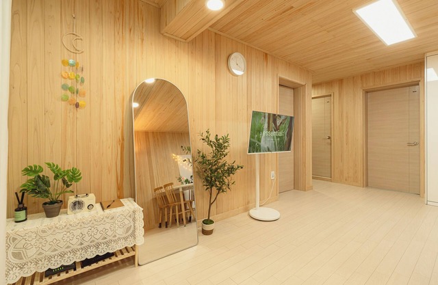 #JamsilStation #LotteTower #KSPO #SongridanGil #Gangnam #3QueenBeds #UpTo6Guests