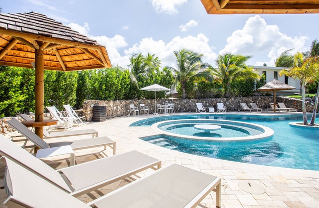Jan Sofat LUX 16, Luxury apartment, shared pool, ground floor