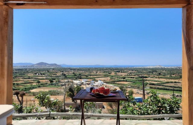 Janakos View Apartment with Private Pool