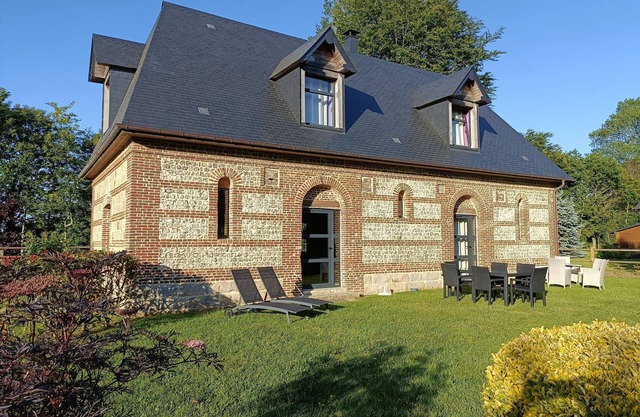 Janville Estate