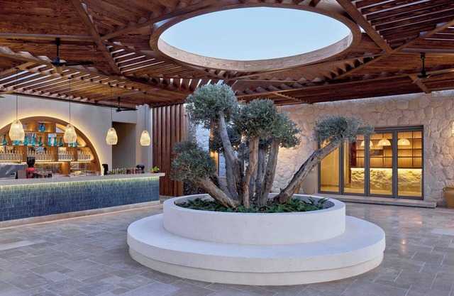 JAZ Almaza BLU, Almaza Bay