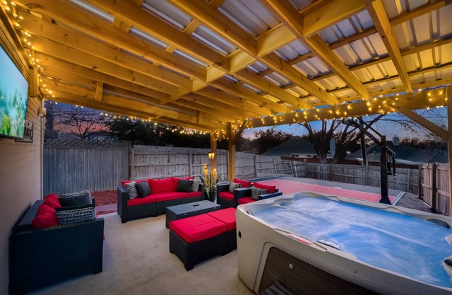 JD's Getaway/Near DFW Airport