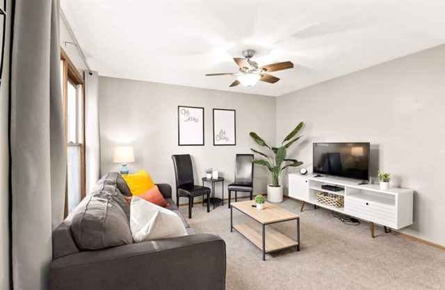 Jeff 1 · Cute 2Bed 1.5Bath Duplex w Garage by Walking Trail