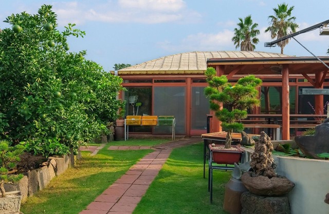 Jeju Jeonwonsaenghwal Diorem Pension