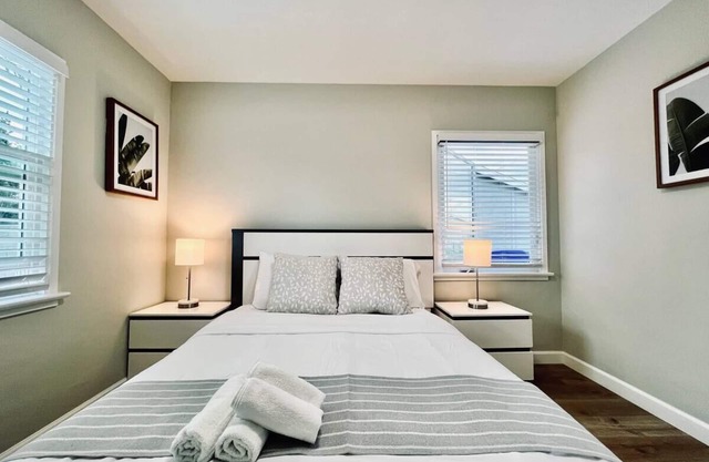 Jie’s choice — Superb 2B1B Single Home
