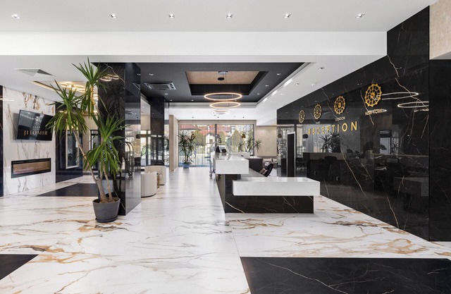 Jitomir Hotel
