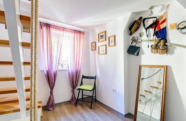 JMJ Nono, charming 1-bedroom holiday house with AC, WiFi in lovely Piran