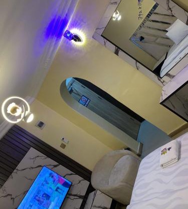 Jolac Hotel And Suites