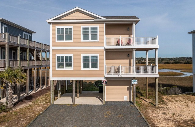 "Jolly Roger VI" - 2nd Row Home, 2 Bedrooms/2.5 Bathrooms