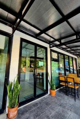 Jonah Hotel