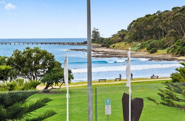 Joy Apartment 2 - Brand New Beachfront Apartment, Views, Linen, WIFI and More