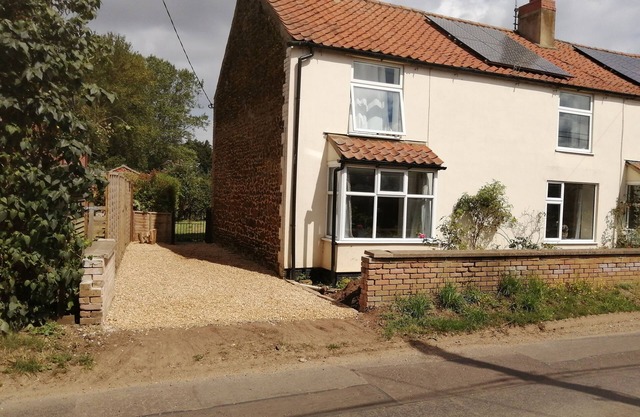 Jubilee Annexe is a cosy cottage in a peaceful West Norfolk Village.