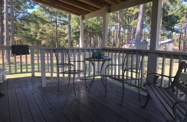 Julia's Cottage, peace @ Music Springs