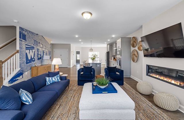 Julianne - Luxury 4 BR Rooftop Deck + Garage