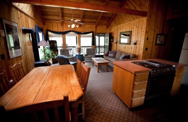 Julie's Rustic Mountain Cabin
