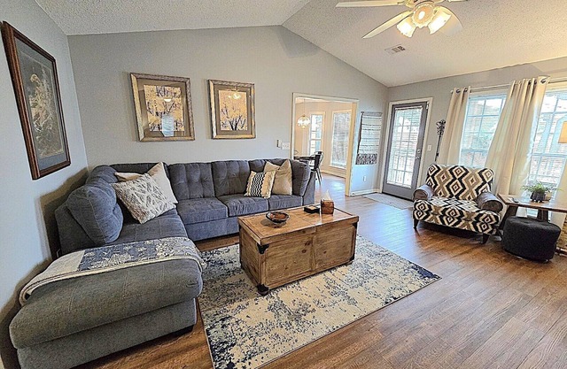 Just Remodeled! Great Neighborhood & Close to NEA Hospital & College Campus