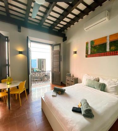 Just Remodeled Studio in Colonial OSJ UNIQUE Location LOCAL experience